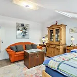 Farm stay Zur Henne Weinbach