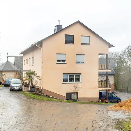 مزرعة للإقامة Zur Henne