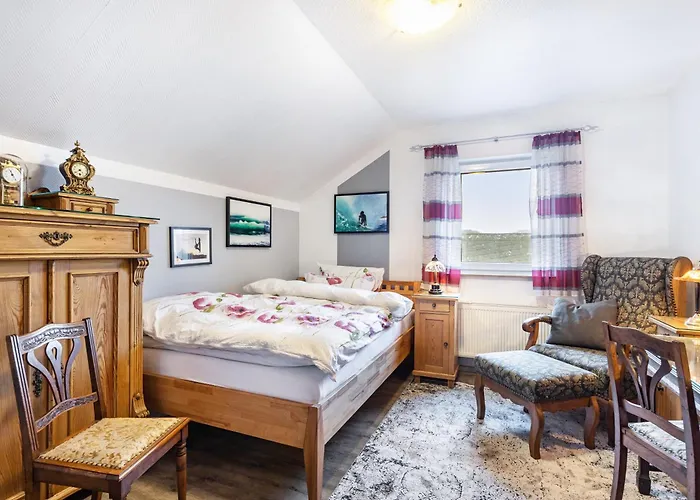 مزرعة للإقامة Zur Henne Weinbach