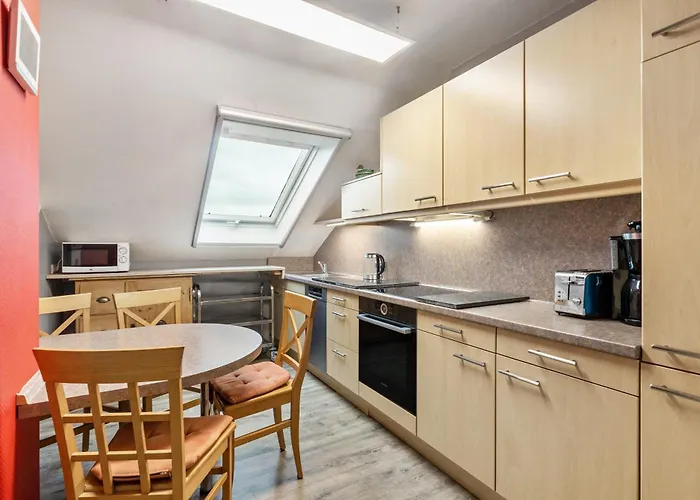 مزرعة للإقامة Zur Henne Weinbach